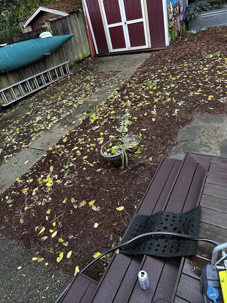 Custom outdoor landscaping in Federal Way, WA - Green Grass Crew