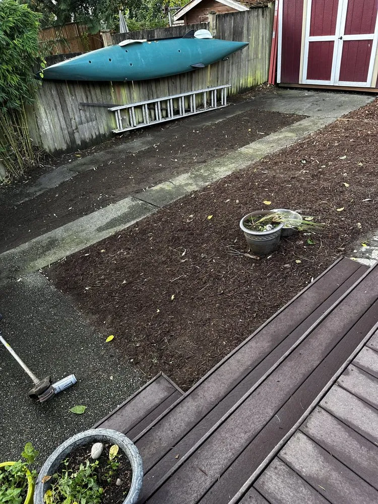 Top-rated landscaping services in Federal Way, WA by Green Grass Crew