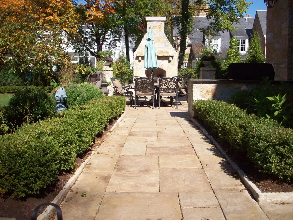 Top-rated landscape installation for year-round maintenance in Downers Grove, IL by Green Grass
