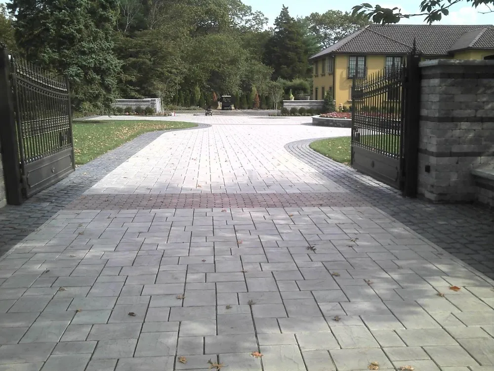 Reliable lawn mowing service in Croton-on-Hudson, NY - Green Grass Landscaping