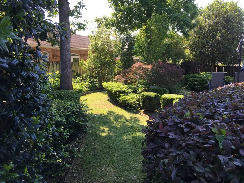 Professional outdoor landscaping for homes in Tallahassee, FL by Green Grass Lawn Service