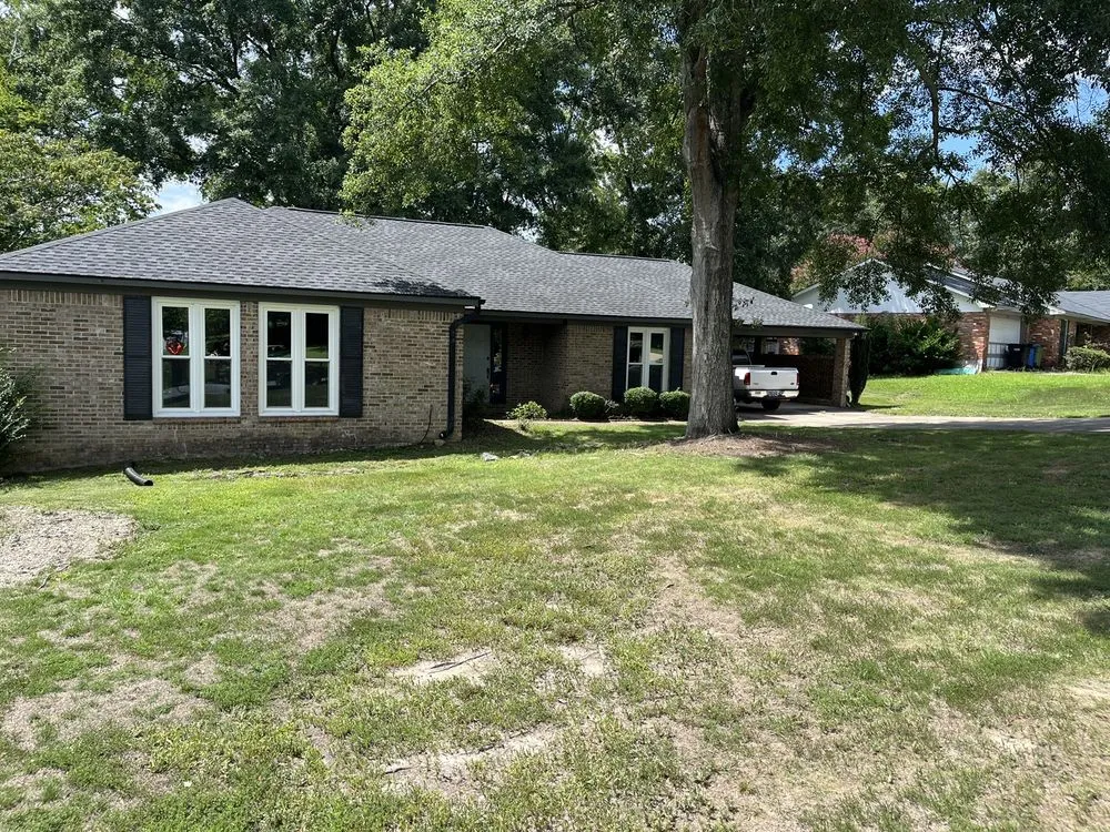 Custom lawn care service with custom design in Columbus, GA by Green Grass Lawncare