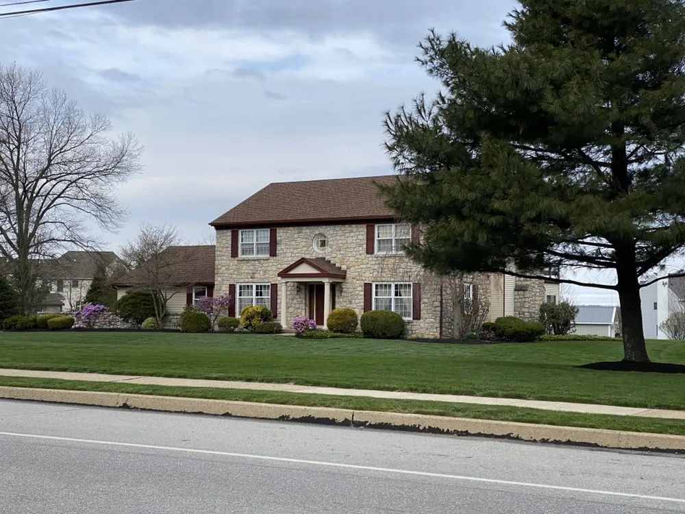 Expert lawn care service experts serving Telford, PA - Green Grass Lawncare