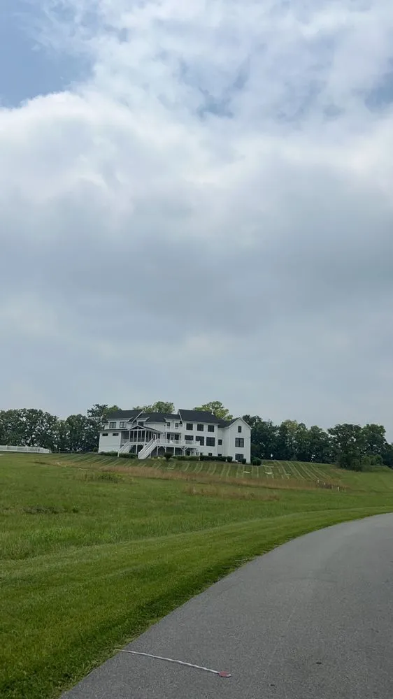 Affordable yard cleanup service for outdoor upgrades in Ranson, WV by Green Grass