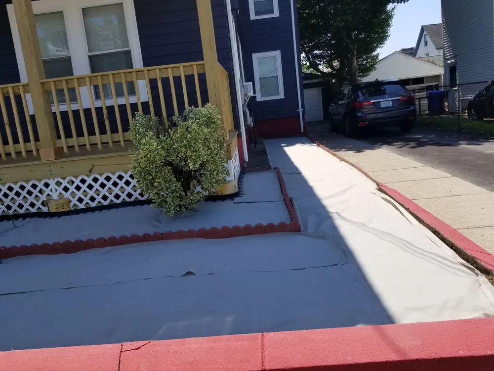 Reliable yard maintenance for residential properties in Pawtucket, RI by Green Groomers