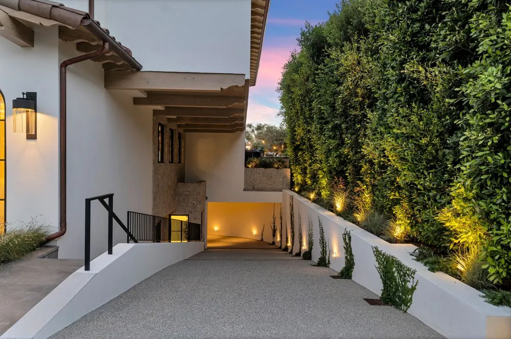 Reliable yard cleanup service in Los Angeles, CA - Green Grounds Landscape Services