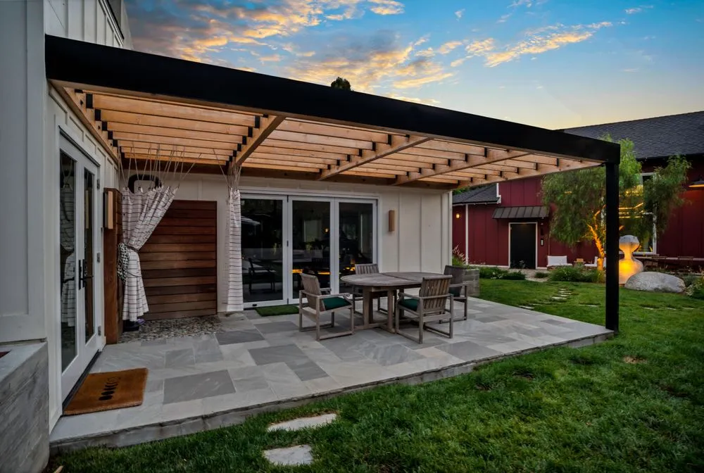 Trusted lawn mowing service experts serving Los Angeles, CA - Green Grounds Landscape Services