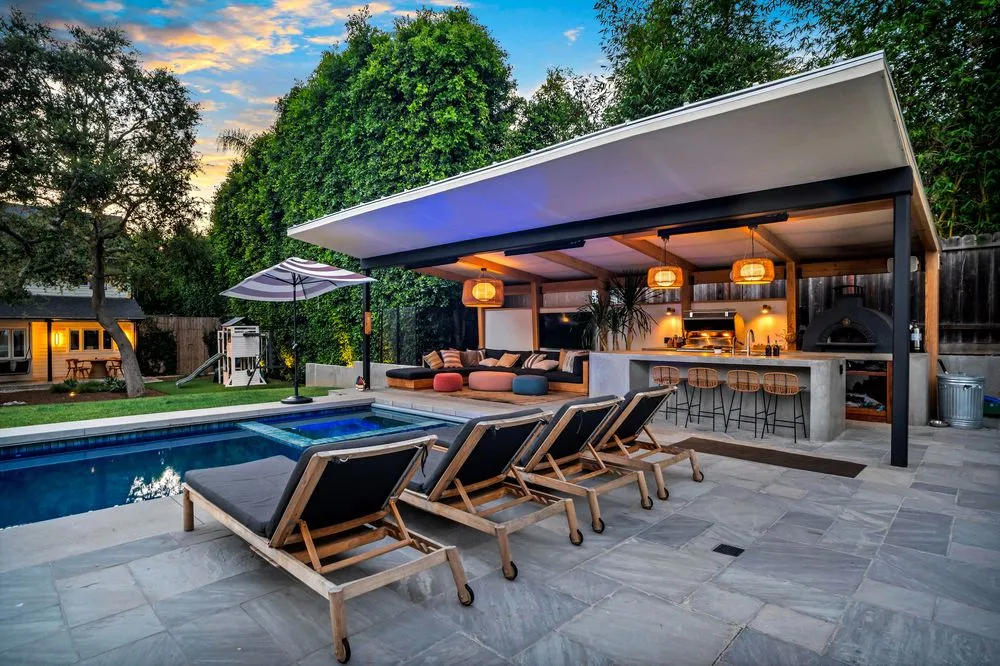 Affordable lawn care service in Los Angeles, CA by Green Grounds Landscape Services