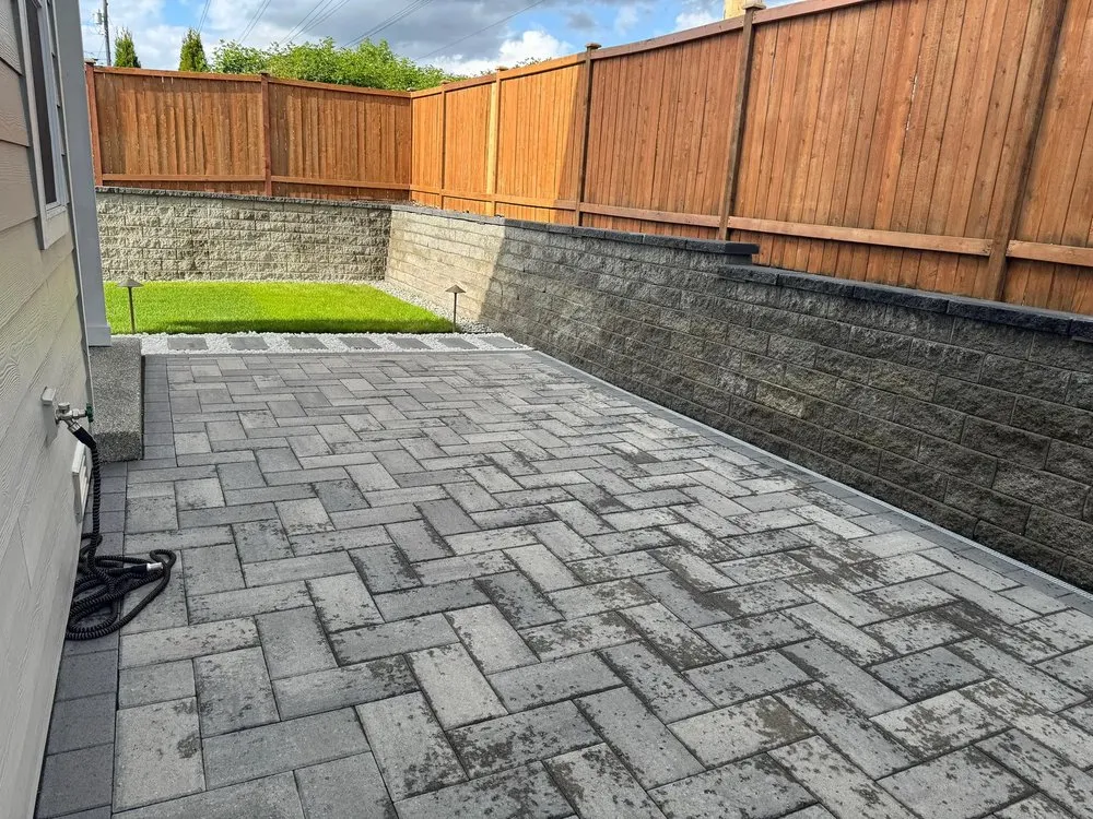 Top-rated outdoor landscaping for homes in Bremerton, WA by Green Grounds Landscaping And Hardscape