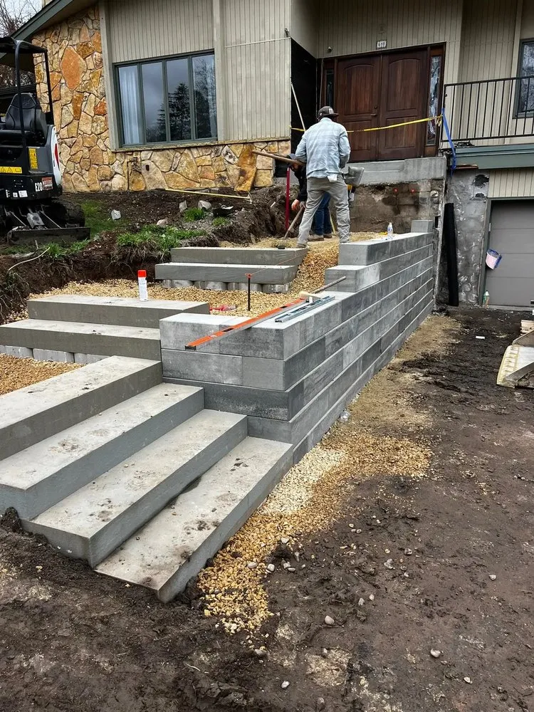 Affordable yard maintenance in Bremerton, WA - Green Grounds Landscaping And Hardscape