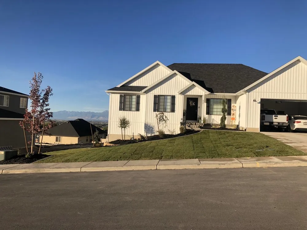 Custom garden landscaping experts serving Lehi, UT - Green Grove Landscaping