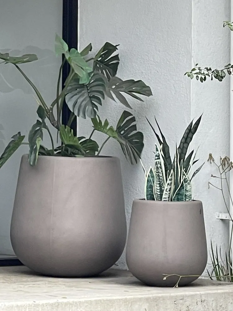 Top-rated lawn mowing service for beautiful yards across Inglewood, CA - Green Grows Landscaping