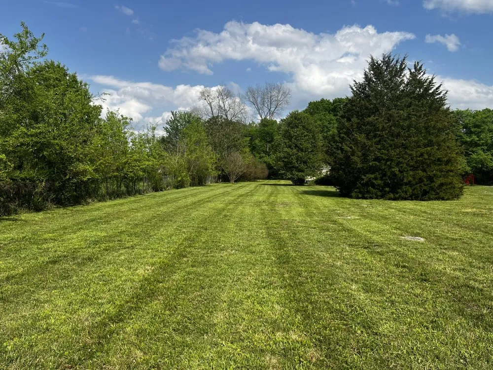 Affordable lawn mowing service with custom design across Chapel Hill, TN - Green-Haven Landscaping