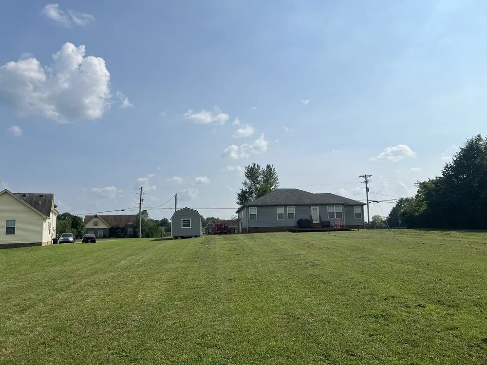 Custom residential landscaping in Chapel Hill, TN by Green-Haven Landscaping