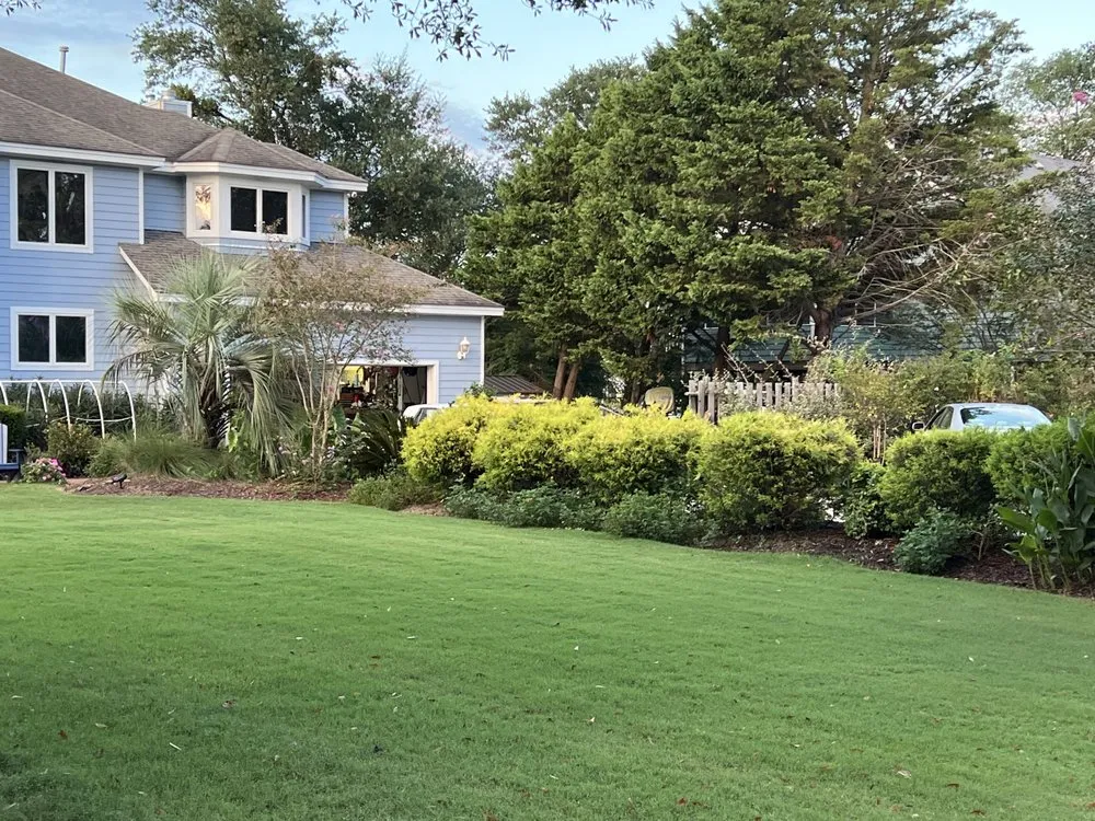 Custom landscaping services experts serving Virginia Beach, VA - Green Haven Lawncare & Landscaping