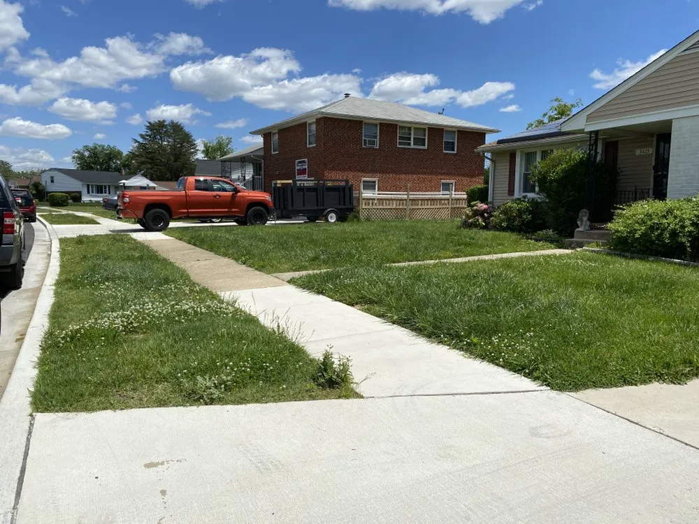 Reliable lawn mowing service experts serving Baltimore, MD - Green Heaven For Lawn Care