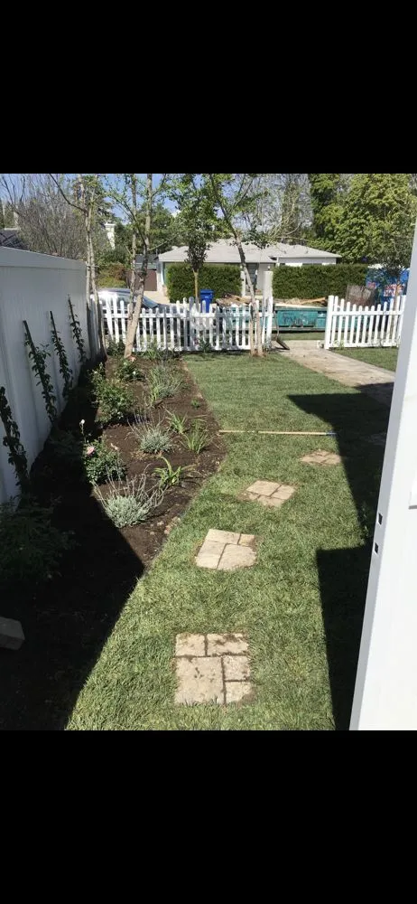 Affordable lawn mowing service experts serving Van Nuys, CA - Green Heritage Landscaping