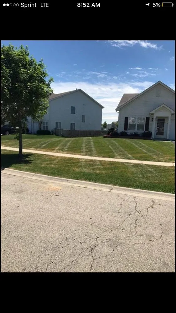 Expert lawn care service in Sandwich, IL - Green Hill Landscaping