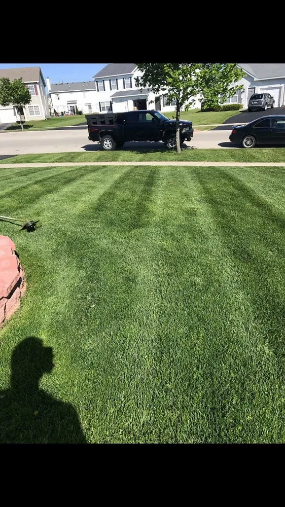 Reliable yard maintenance in Sandwich, IL by Green Hill Landscaping