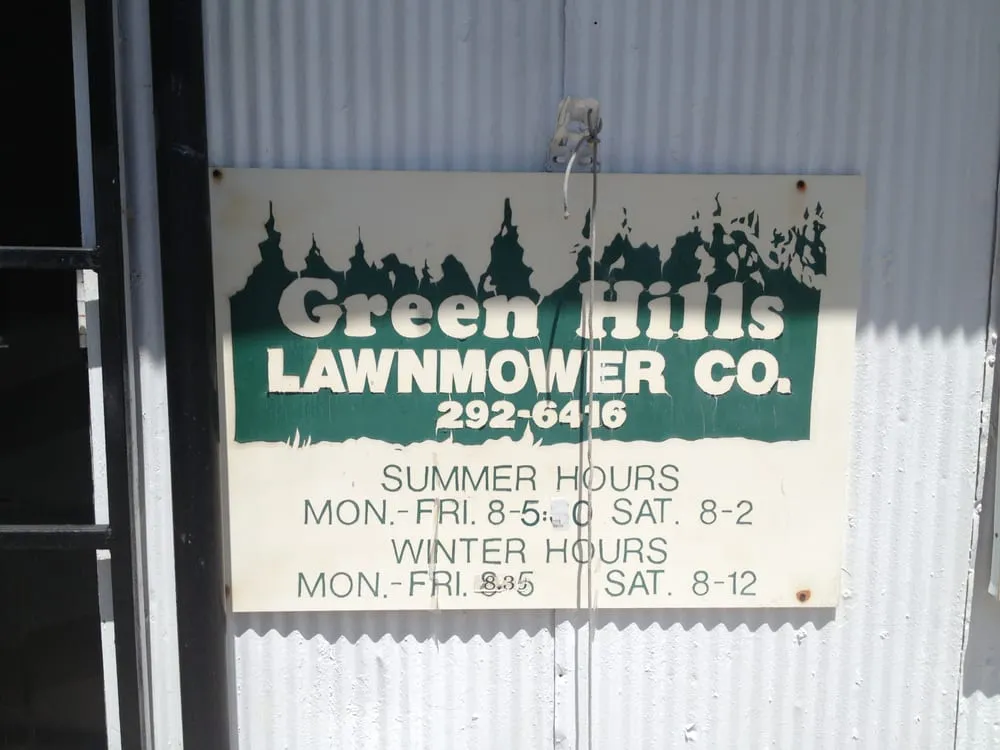Affordable lawn care service experts serving Nashville, TN - Green Hills Lawnmower