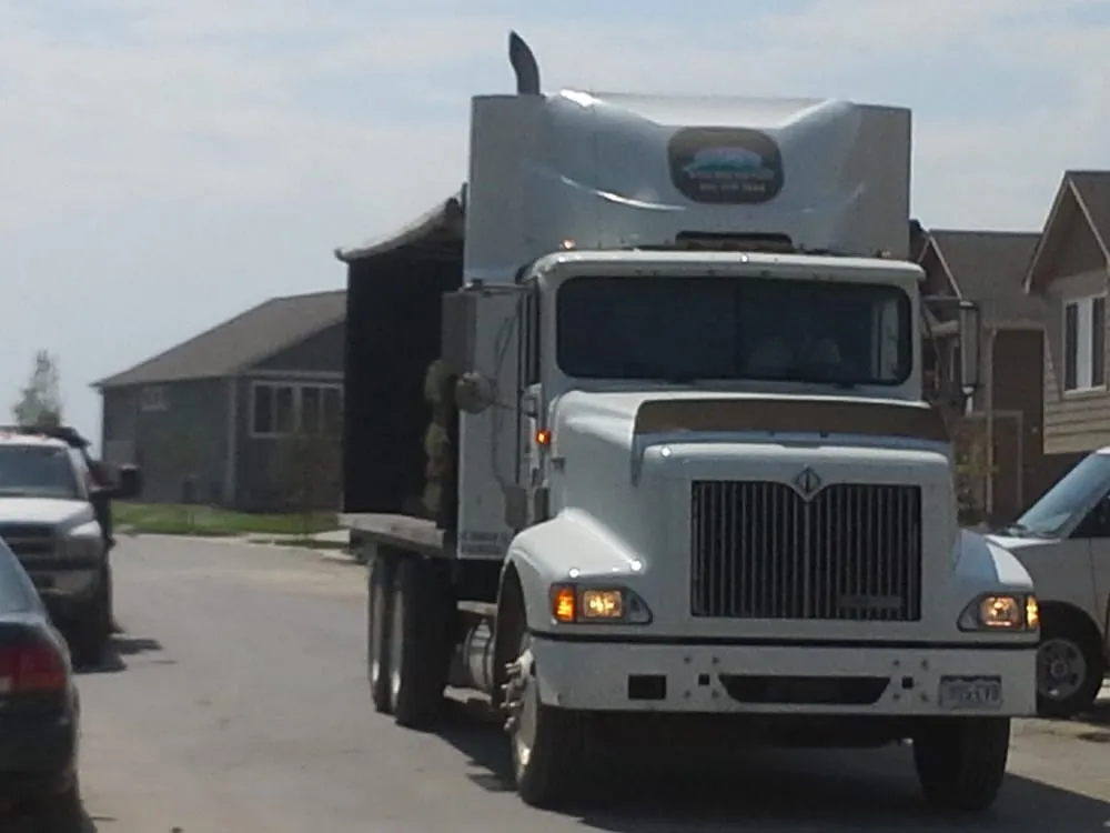 Reliable yard maintenance in Berthoud, CO by Green Hills Sod Farm