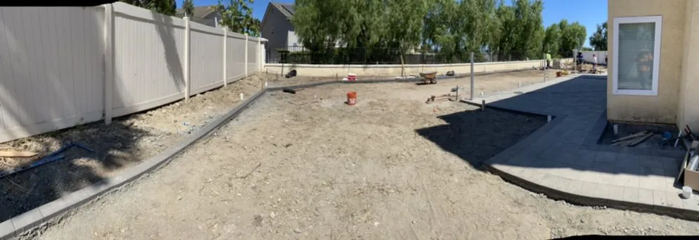 Reliable garden landscaping for year-round maintenance in Encinitas, CA by Green Horizon Landscape