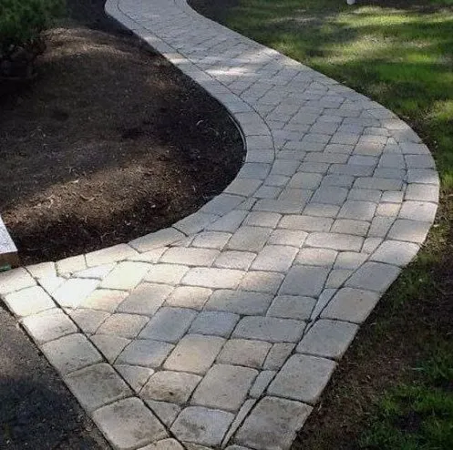 Top-rated yard maintenance for residential properties in Islip, NY by Green Horizon Landscaping & Design