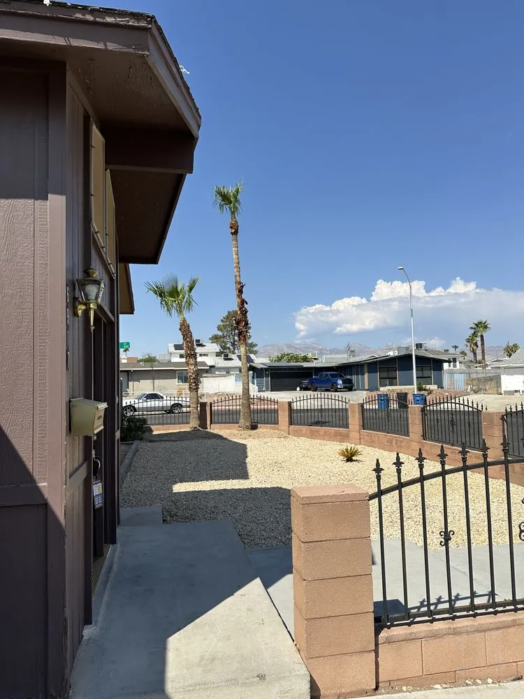 Trusted lawn mowing service for beautiful yards across Las Vegas, NV - Green Horizon Tree And Landscape