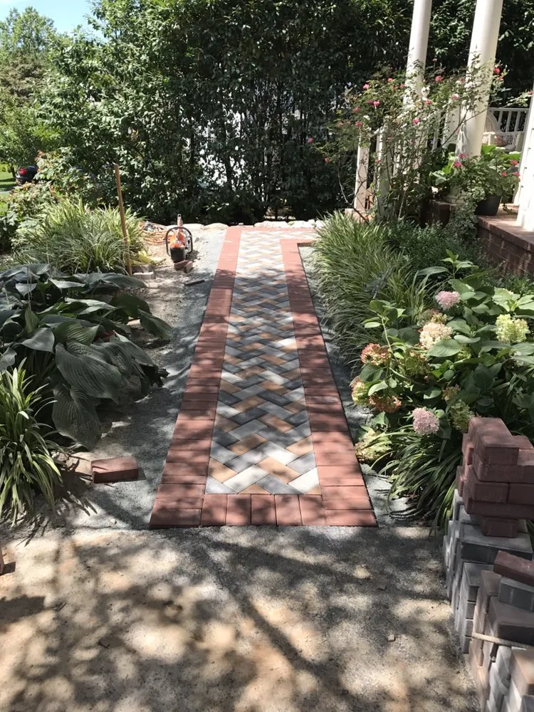 Trusted yard maintenance for year-round maintenance in Arlington, VA by Green Horizons