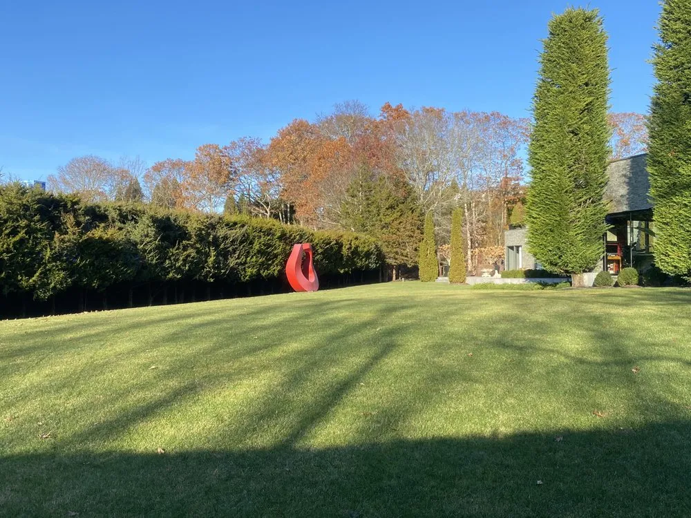 Top-rated outdoor landscaping experts serving East Hampton, NY - Green Horizons Turf