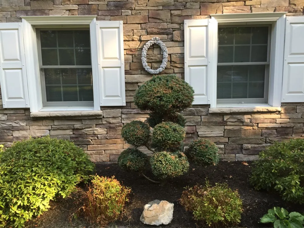 Affordable garden landscaping in East Northport, NY - Green Hornet Landscaping