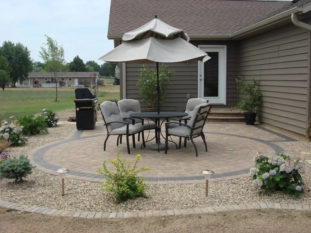 Trusted yard cleanup service for outdoor upgrades across Waverly, IA - Green Image