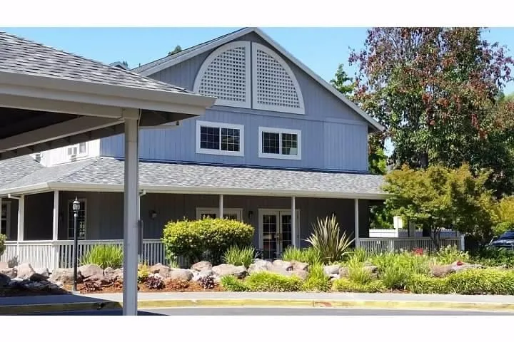 Professional outdoor landscaping for homes in Petaluma, CA by Green Images and Design