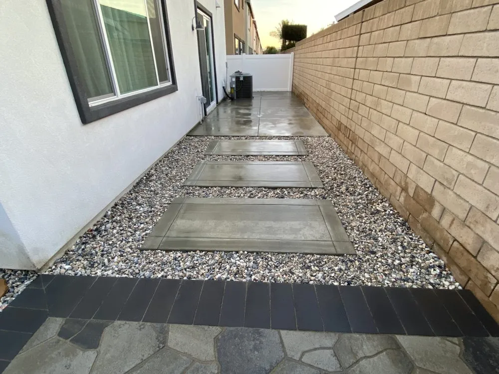 Custom landscape design experts serving Ontario, CA - Green Ivy Maintenance