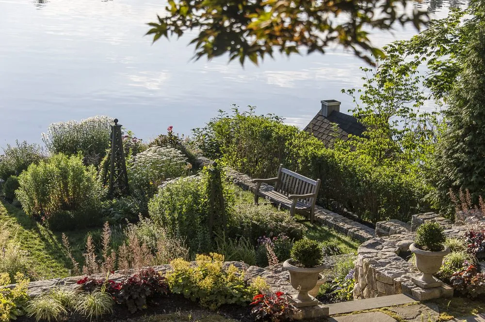 Custom lawn care service in Rye, NY by Green Jay Landscape Design