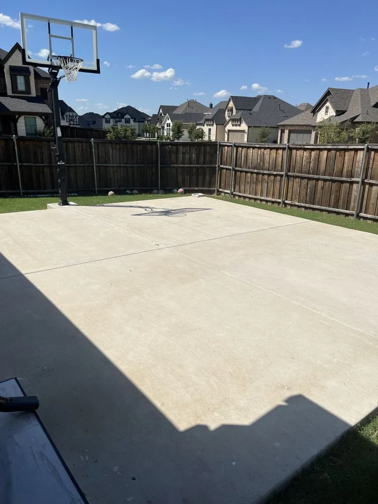 Expert lawn care service experts serving Cedar Hill, TX - Green Key Exterior Solutions