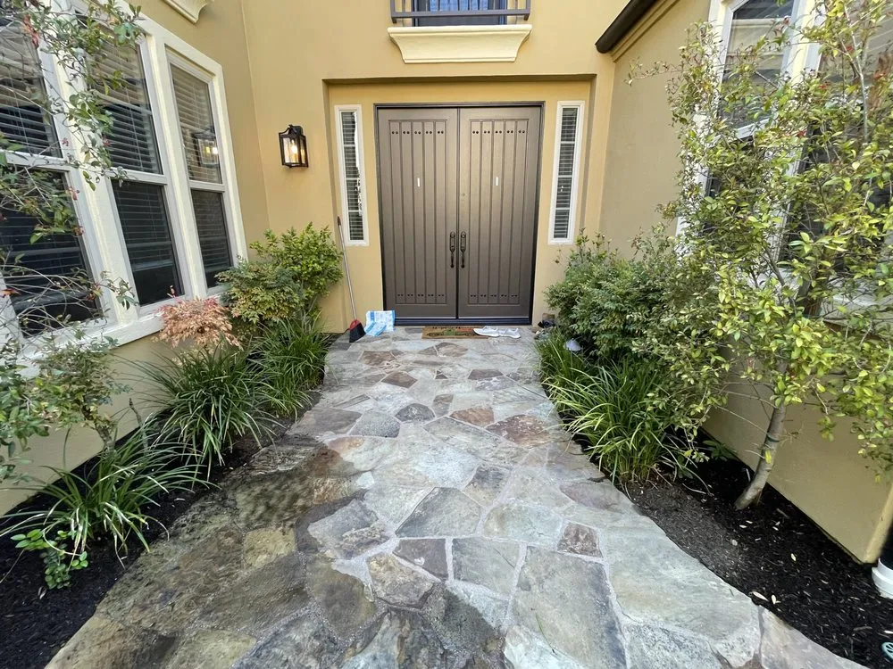 Professional garden landscaping experts serving Irvine, CA - Green Land Home Solutions