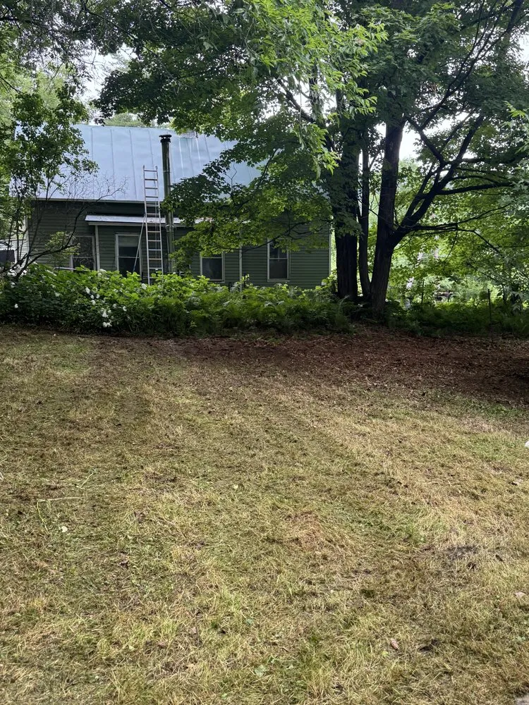 Local yard maintenance experts serving Hartland, VT - Green Land Lawn Care Service