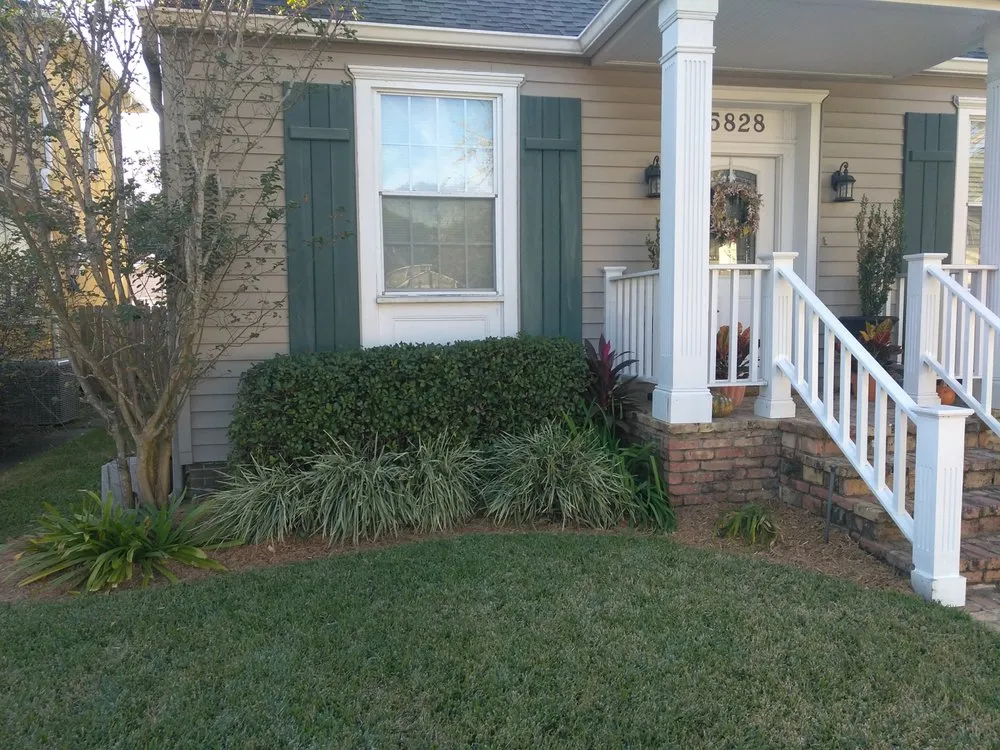 Trusted yard maintenance in Gretna, LA by Green Land Nola