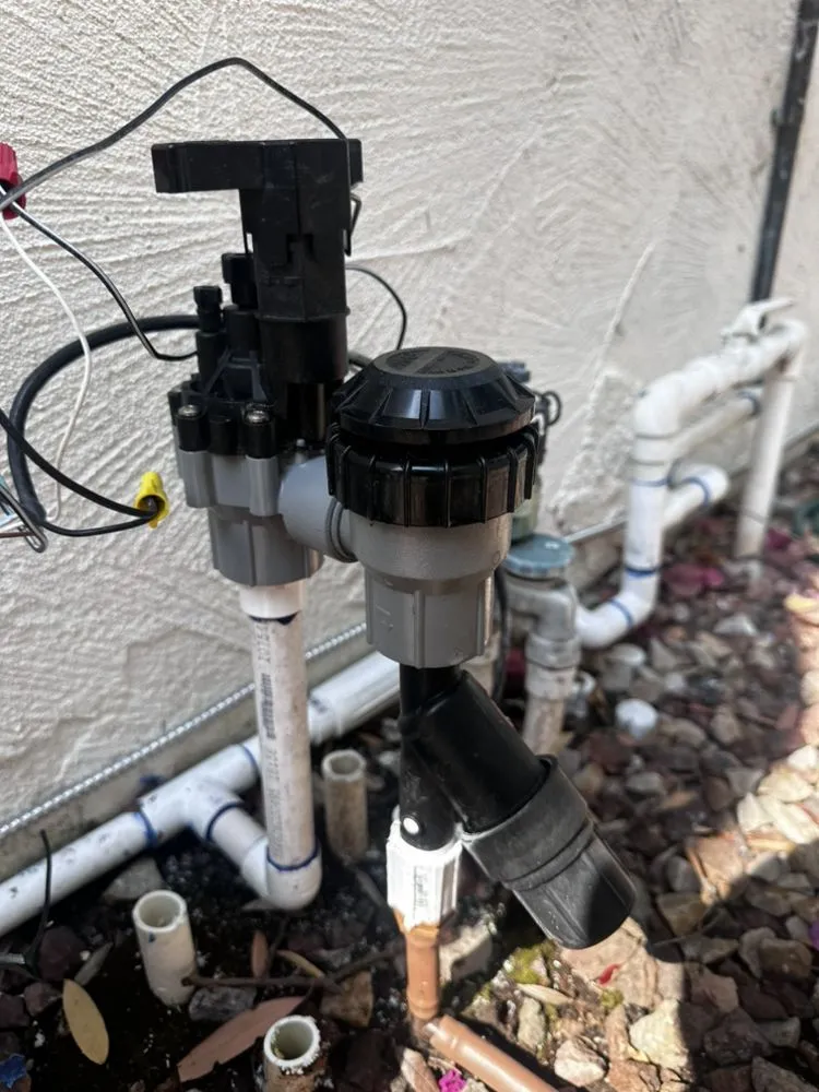 Affordable yard maintenance for residential properties in Santa Ana, CA by Green Land