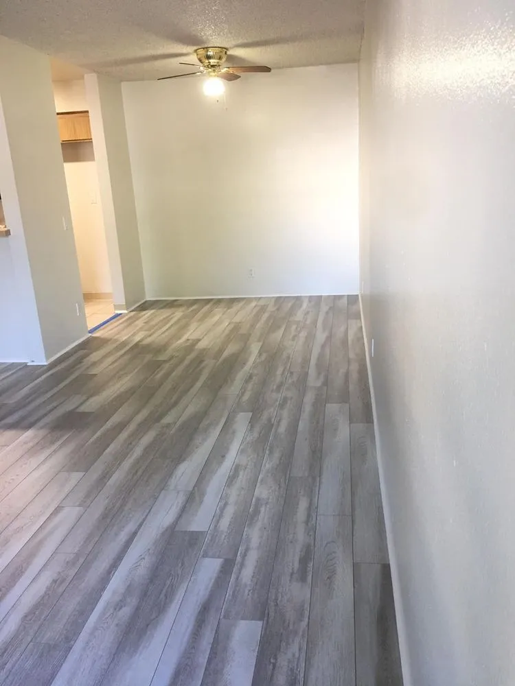 Affordable lawn mowing service experts serving Richmond, VA - Green Lands Ramirez