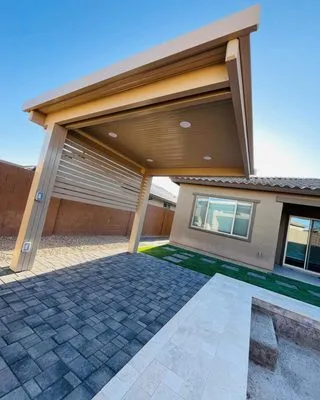 Green Lands Ramirez Logo