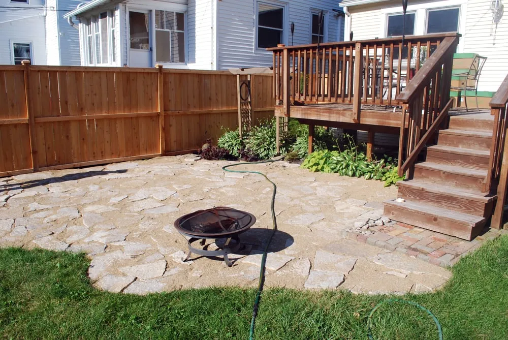 Custom lawn mowing service experts serving Chicago, IL - Green Landscape Solutions