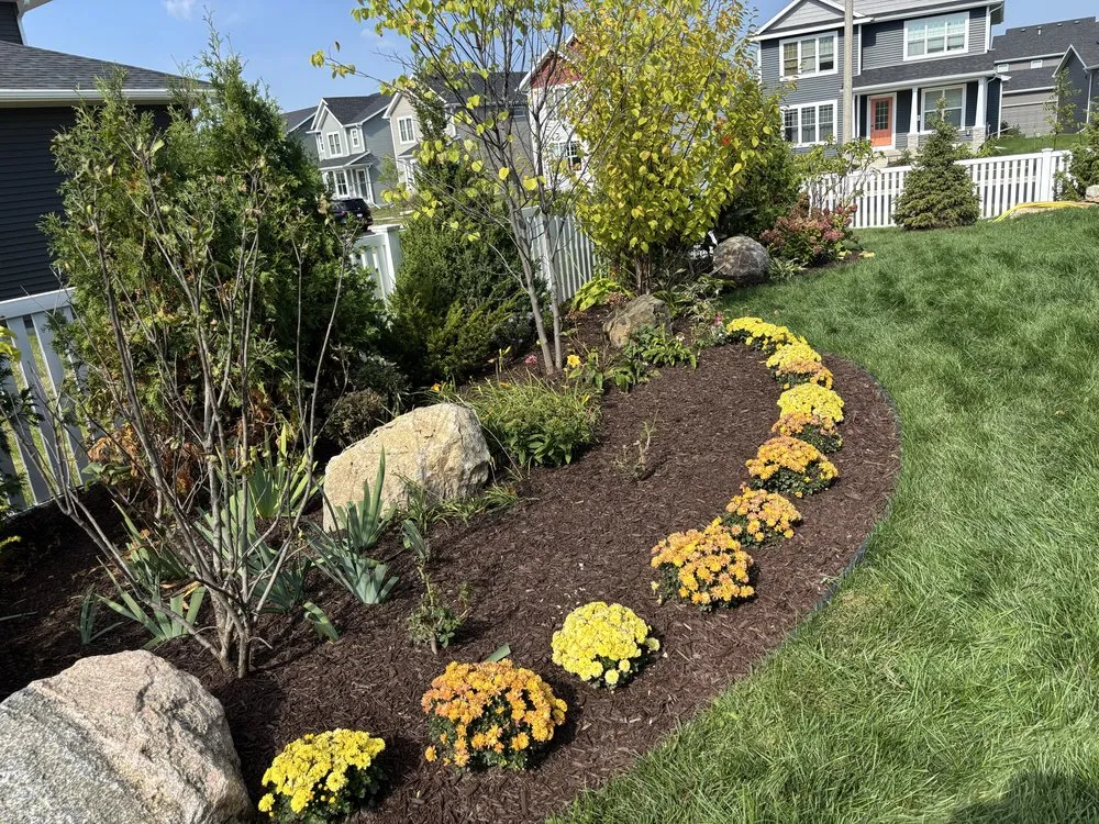 Top-rated yard maintenance experts serving Madison, WI - Green Landscaping