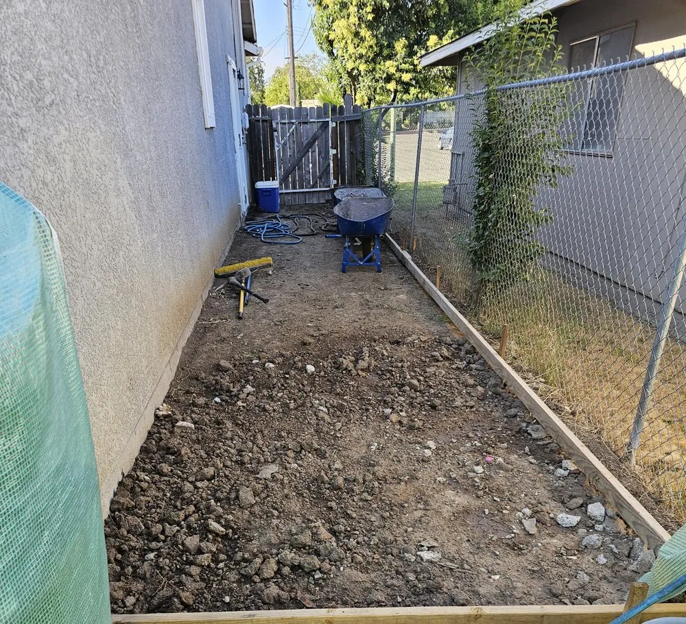 Local lawn mowing service with custom design in Sacramento, CA by Green Landscaping