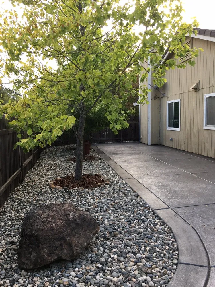 Affordable lawn mowing service experts serving Sacramento, CA - Green Landscaping