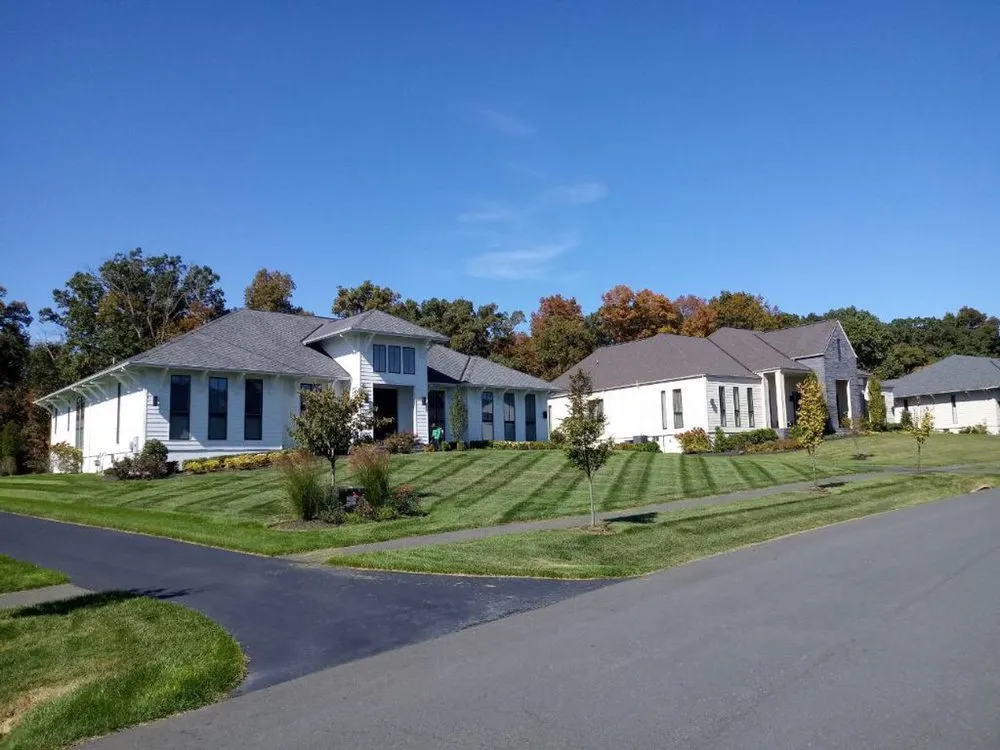 Custom lawn care service experts serving Sterling, VA - Green Landscaping