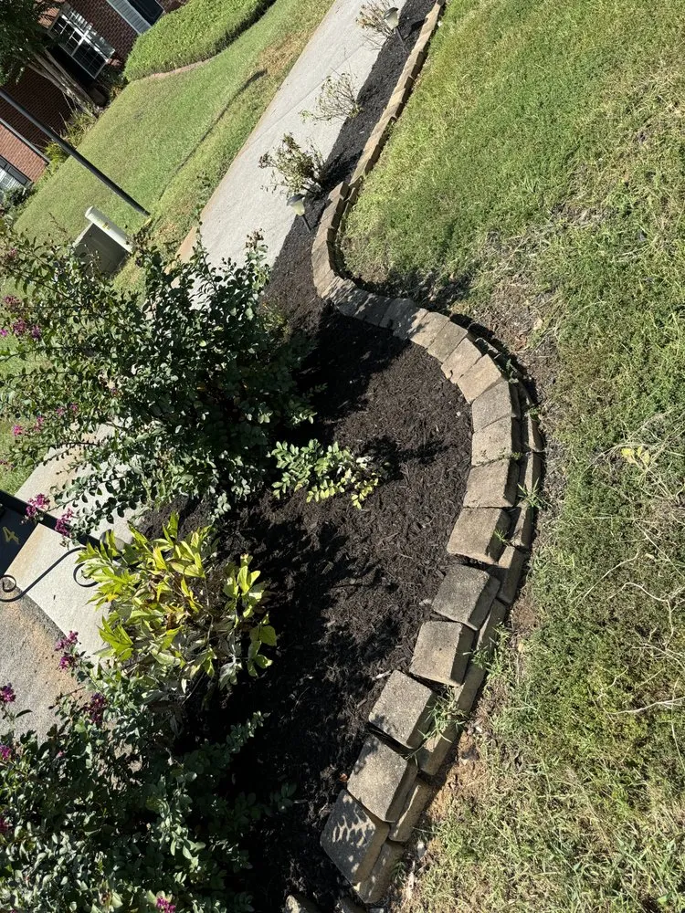 Local garden landscaping in Knoxville, TN - Green Lane Lawn Service