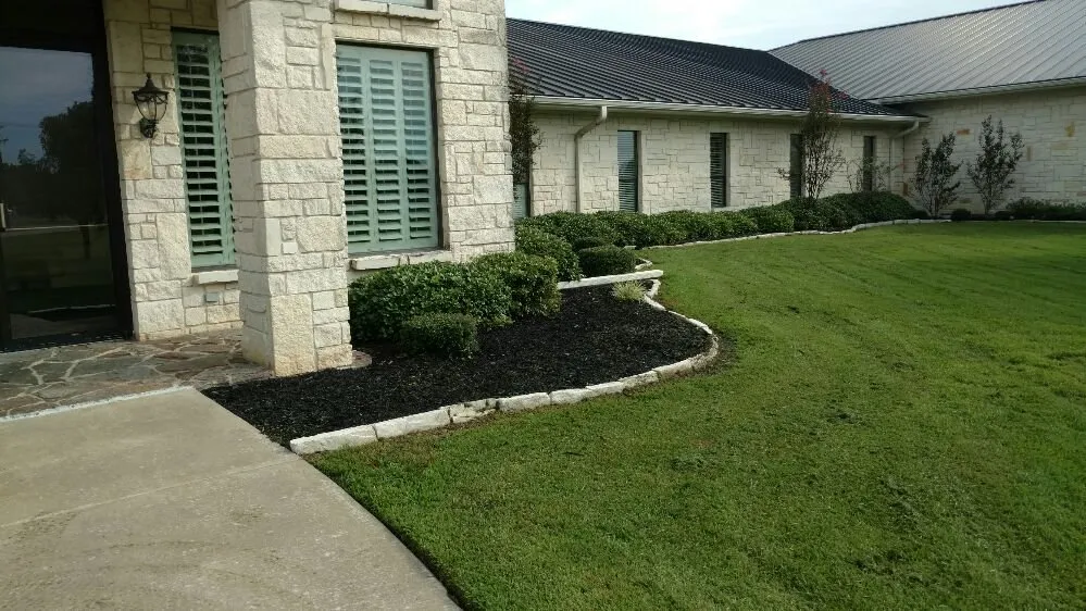 Trusted yard cleanup service in Paris, TX by Green Lawn and Landscape