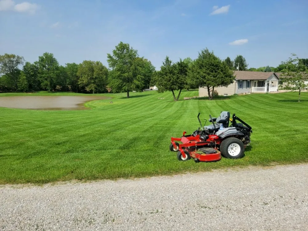 Reliable landscape design for homes in Waterloo, IL by Green Lawn Management